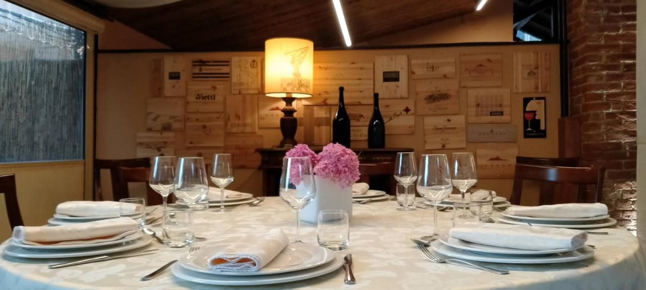 La Regibussa - Hotel Ristorante Асти Екстериор снимка